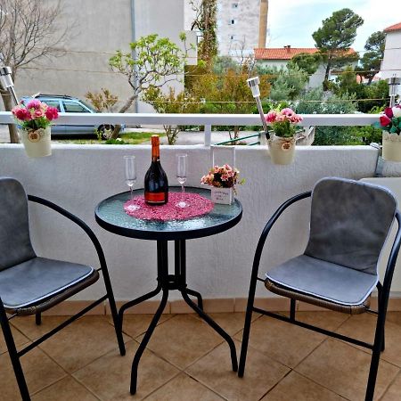 מאקרסקה Apartman Nikol מראה חיצוני תמונה