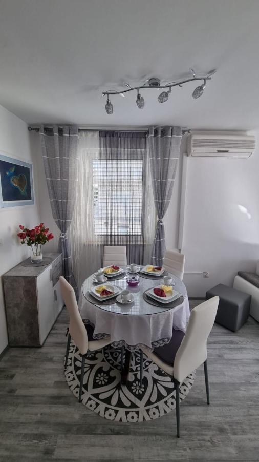 מאקרסקה Apartman Nikol מראה חיצוני תמונה