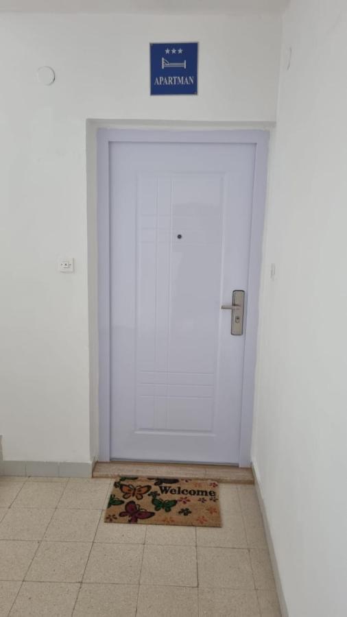מאקרסקה Apartman Nikol מראה חיצוני תמונה